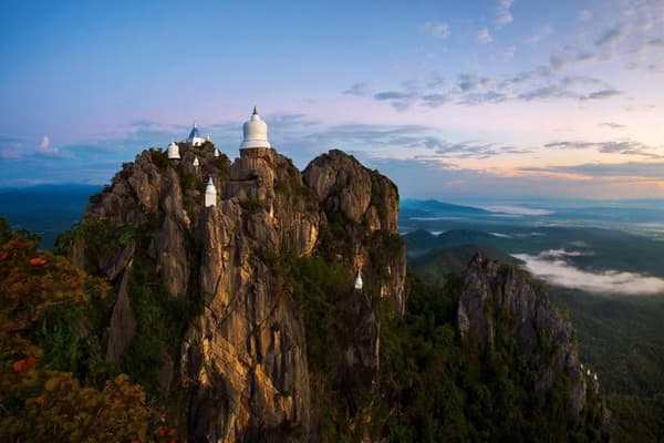 Chiang Mai Tour07: Unseen Lampang Day Tour to Wat Chaloem Phra Kiat and Chae Son travel program by Unix Peak Travel