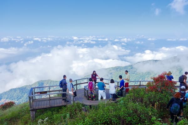 Chiang Mai Tour04: Doi Inthanon National Park and Kew Mae Pan Nature Trail travel program by Unix Peak Travel