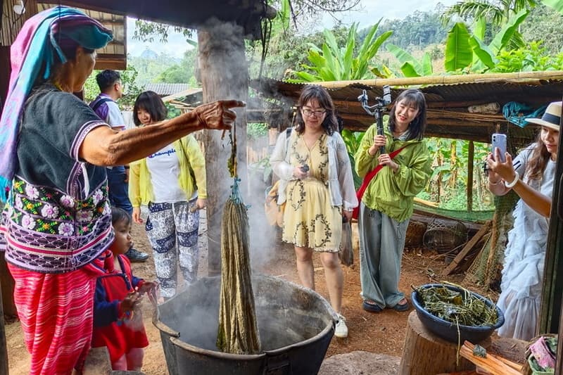 Mae Hong Son Trek14: 2 Days Trekking to Ban Muang Pam travel program by Unix Peak Travel